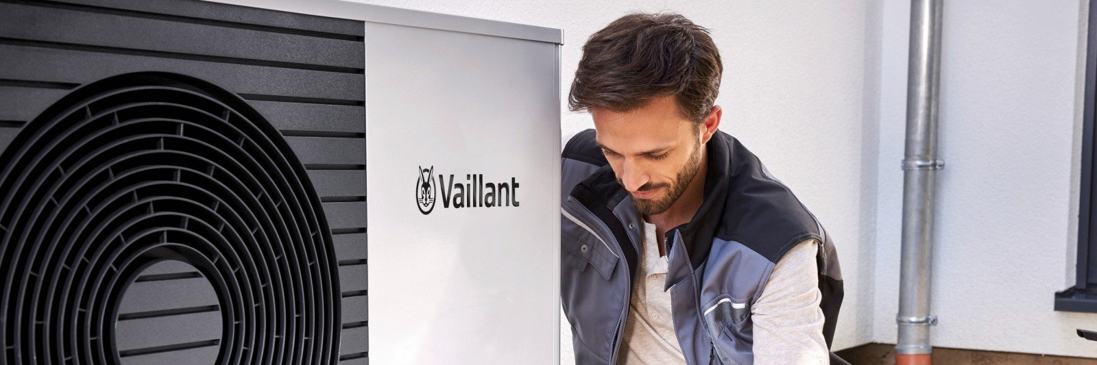 Installing a Vaillant heat Pump In Fernbrookshire